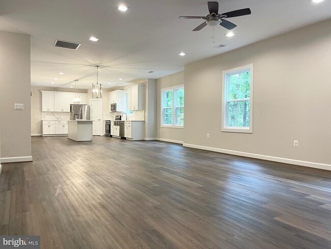 Photo - 313 Edgehill Dr