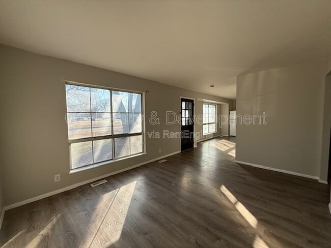 Photo - 229 Cedarwood Ave