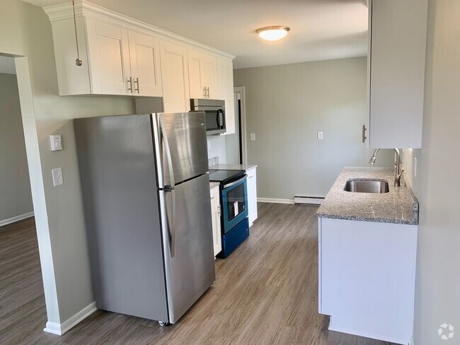 Building Photo - Woodview Avenue (314 and 316) Unit 314 Rental