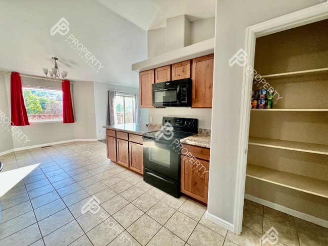 Photo - 358 Grullo Ln