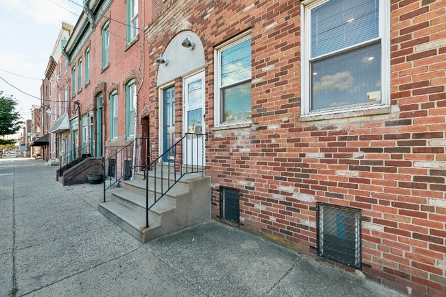 Photo - 2602 E Lehigh Ave Unit 2