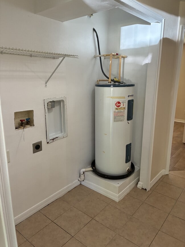 Photo - 6079 E Quitman St