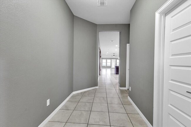 Photo - 2933 Diego Dr