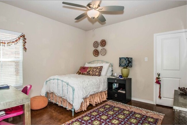 Photo - * MOVE IN SUMMER 07/01/2027 * 6 Bed 4 Bath...