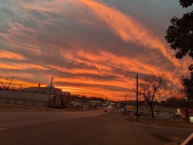 Photo - 408 E McKay St