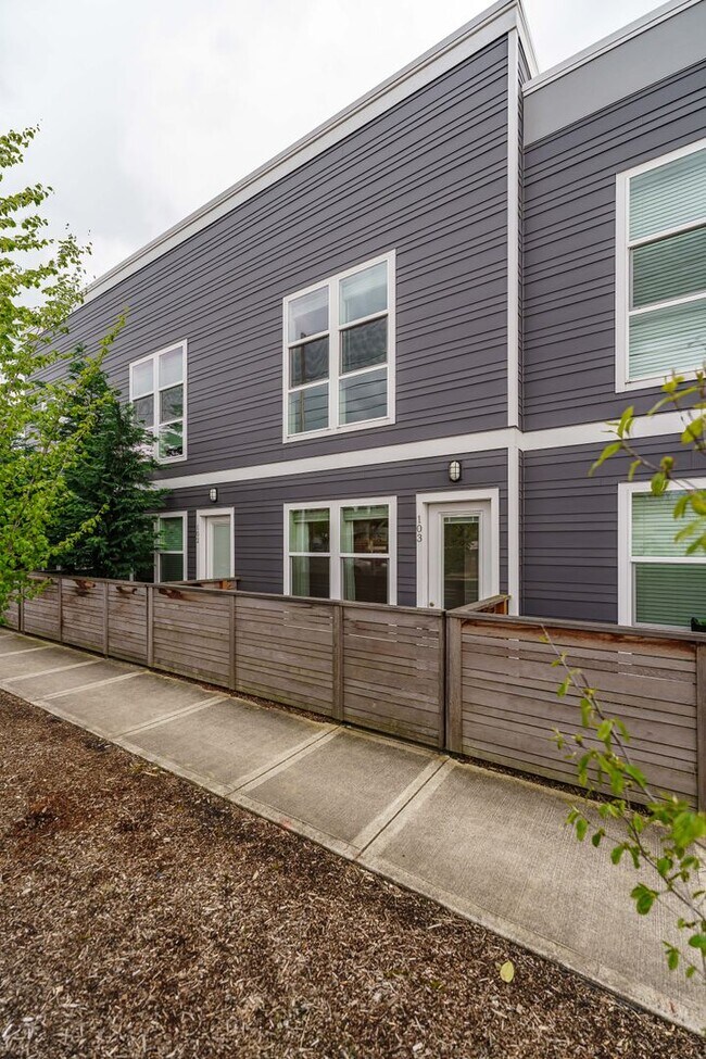 Photo - Evergreen Townhomes Unit 103