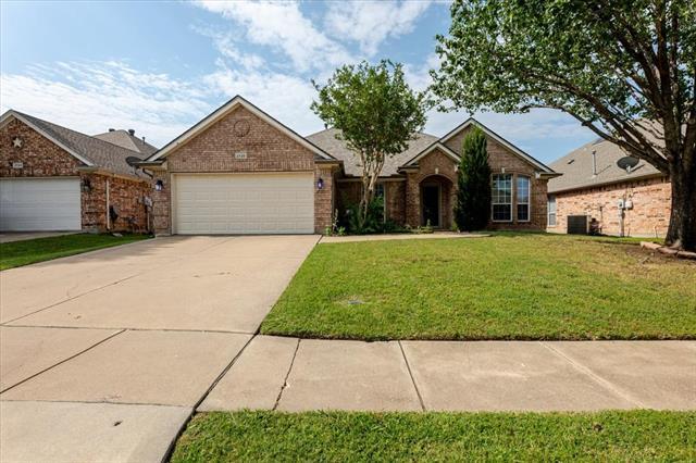 Building Photo - 2720 Alpena Dr