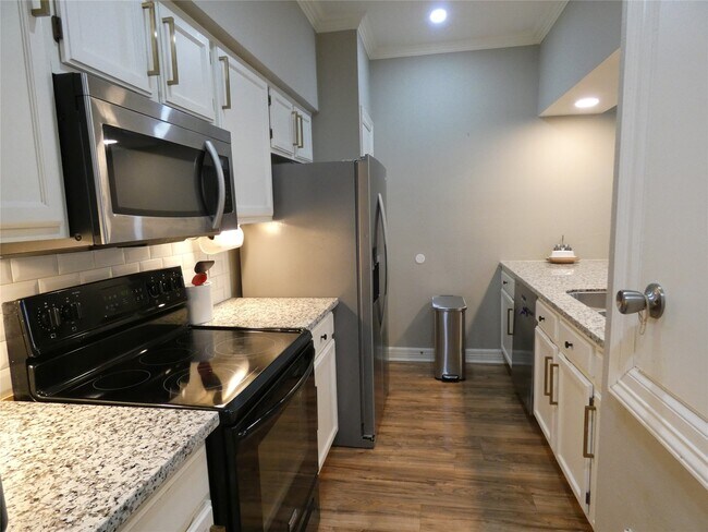 Photo - 3780 Tanglewilde St Unit 608