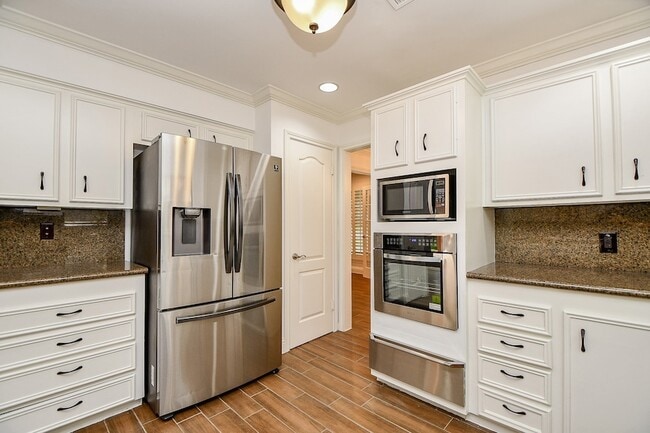 Photo - 7506 Creekwood Dr