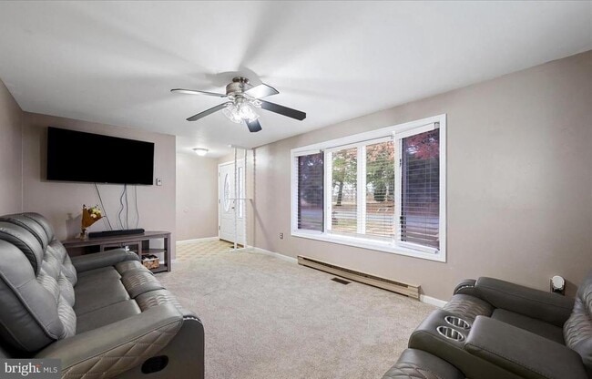 Photo - 163 Denny Ln