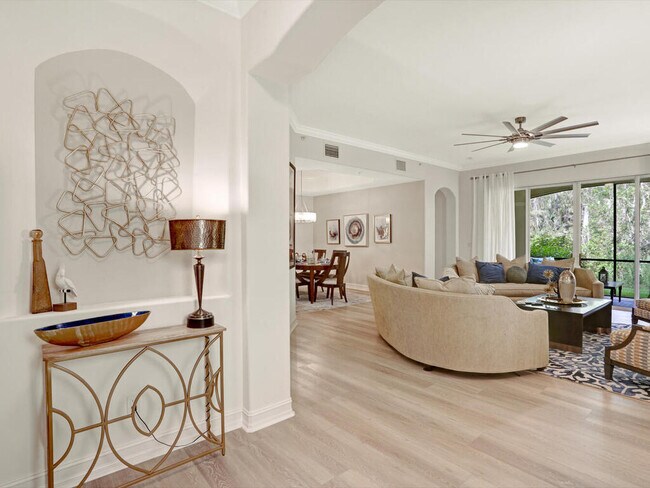 Photo - 2847 Tiburon Blvd E