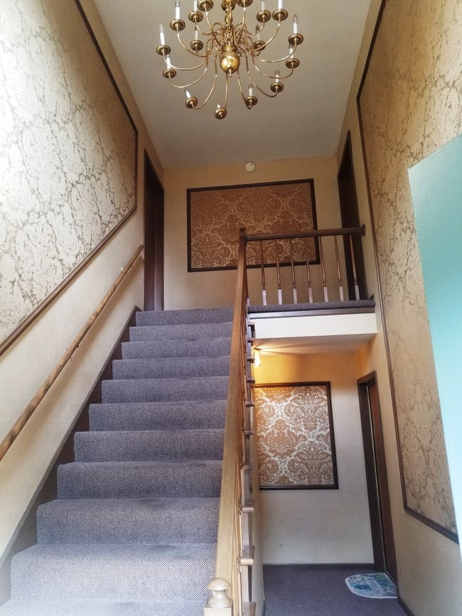 Photo - Royal Oaks Apartments