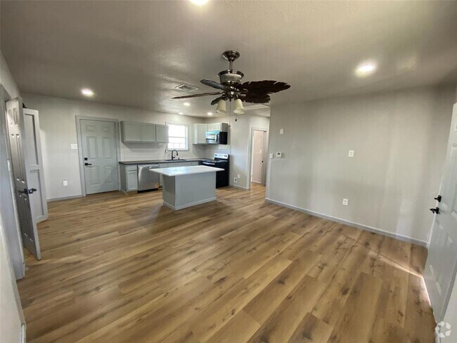 Building Photo - 127 Clearview Dr Rental