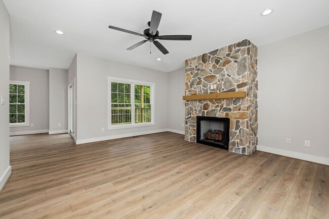 Photo - 2212 Cambridge Pl