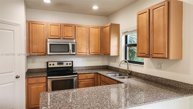 Photo - 470 NE 194th Terrace
