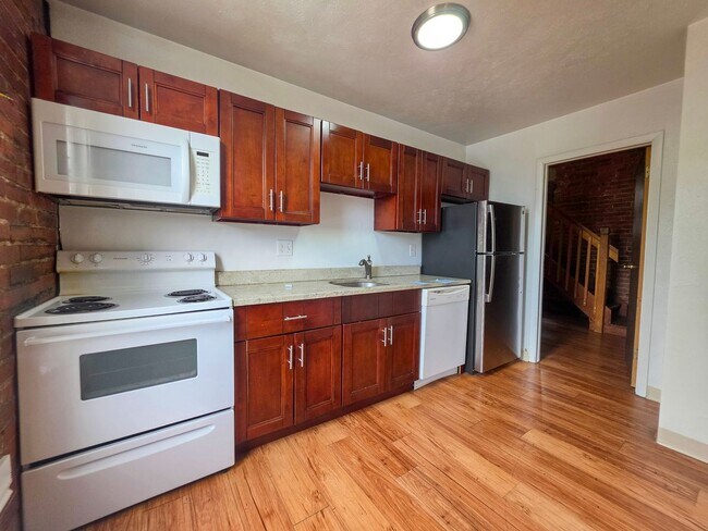 1742 Walnut St Unit 1