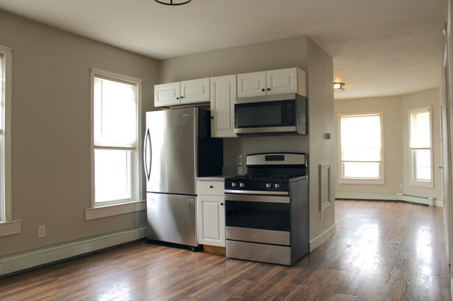 Building Photo - 23 Lafayette St Unit 3