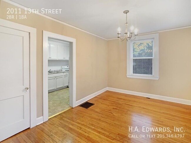 Photo - 2011 13th St