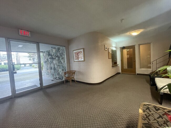 Photo - 1925 Nelson St Unit 203