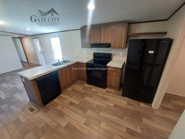 Photo - 967 Gray Rd