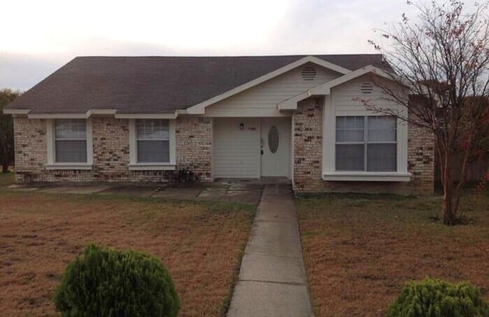 Photo - 1106 Highmont Pl