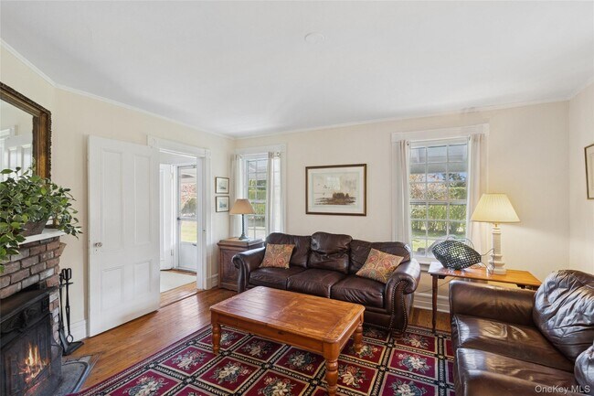 Photo - 718 Montauk Hwy