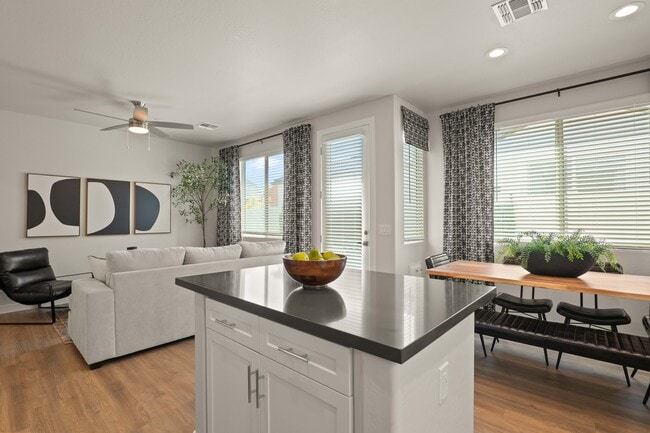Moderne at Roosevelt