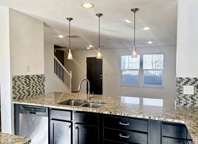Photo - 10418 Forester Pl