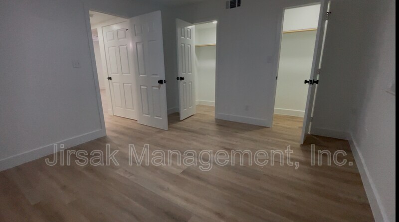 Photo - 125 13th St SE