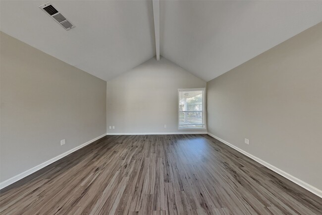 Photo - 4319 Shalom Creek Ln