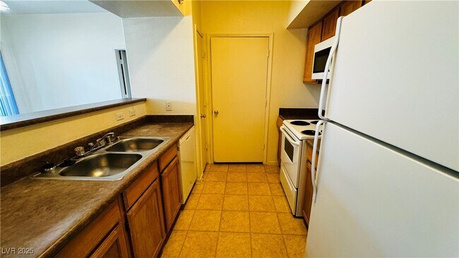 Photo - 45 Maleena Mesa St Unit 916