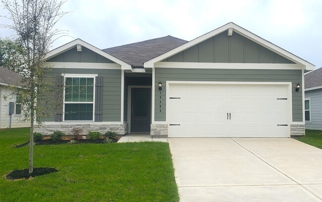 Building Photo - 15462 Maple Ter Dr