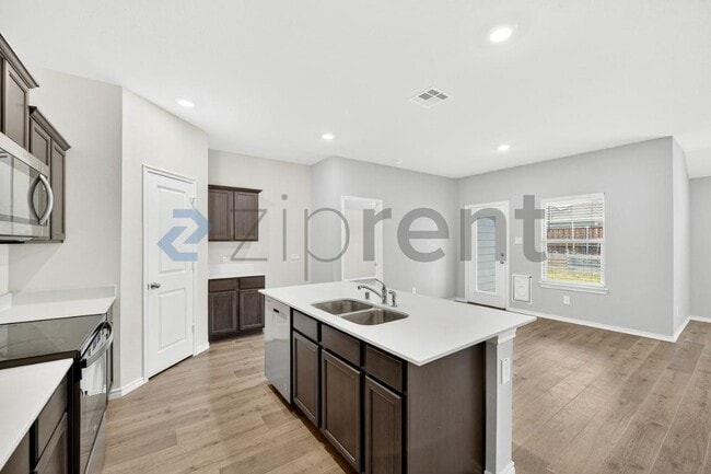 Photo - 13137 Rich Ln