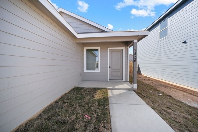 Photo - 2436 Creek Rd