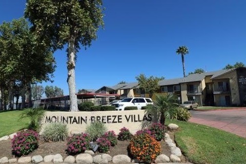 Parking Area - Mountain Breeze Villas