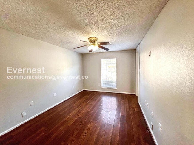 Photo - 26 Silverleaf Ct