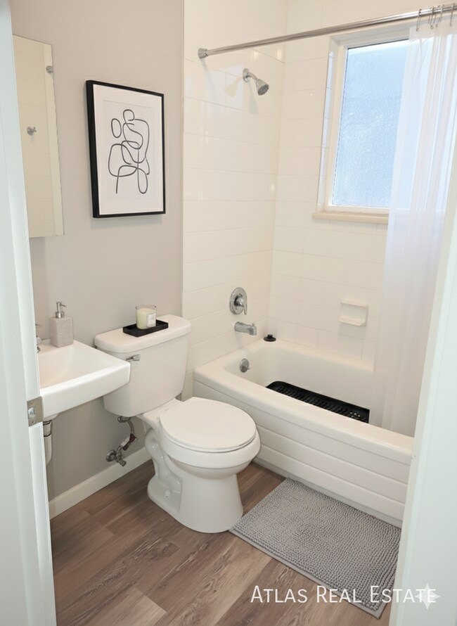 Photo - 960 W Moreno Ave