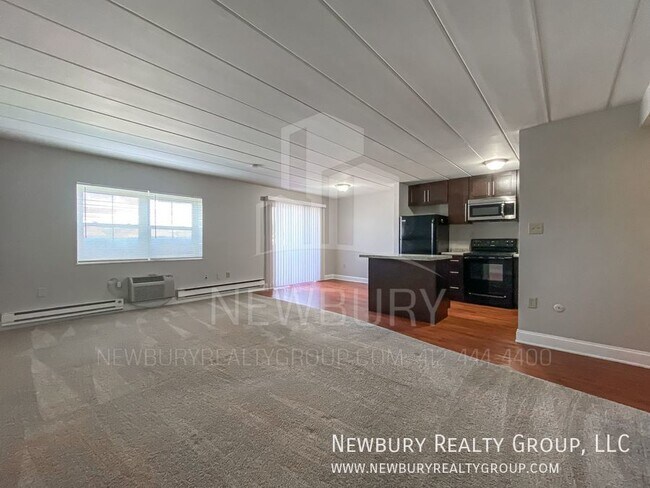 Photo - Modern Comfort Meets Convenience: Your Ide... Unidad Apt. 9