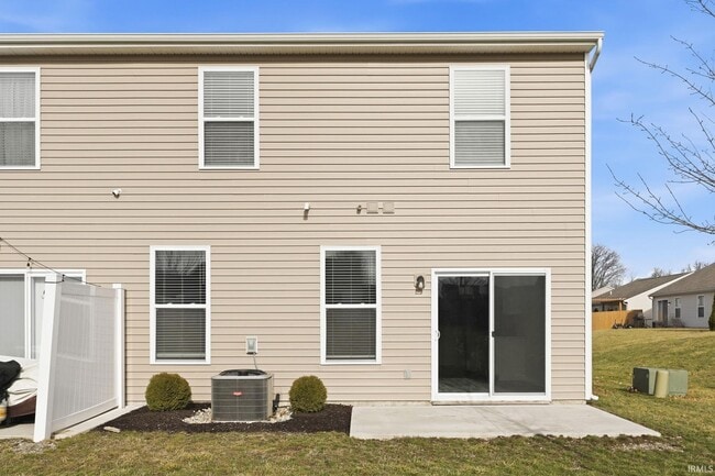 Photo - 3591 Canal Square Dr