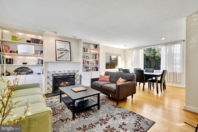 Photo - 6618 31st St NW