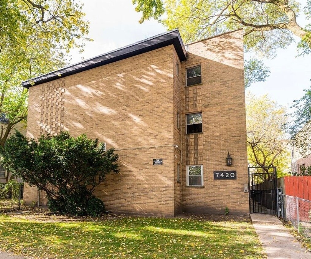Photo - 7420 N Winchester Ave Condo Unit 3C