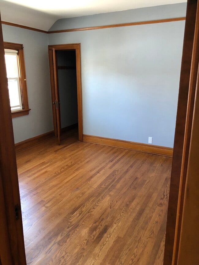 Photo - 529 N 59th St