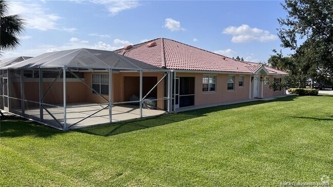 Building Photo - 10629 SW Hartwick Dr Rental