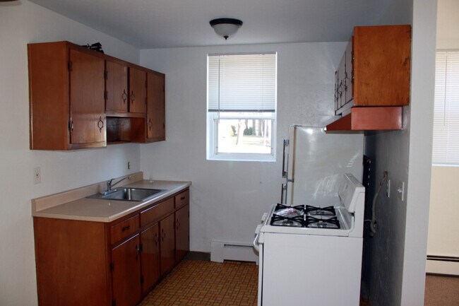 3701 West Lake St.