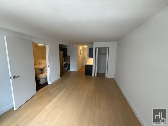 Building Photo - East 39th Street Unit 12C Rental