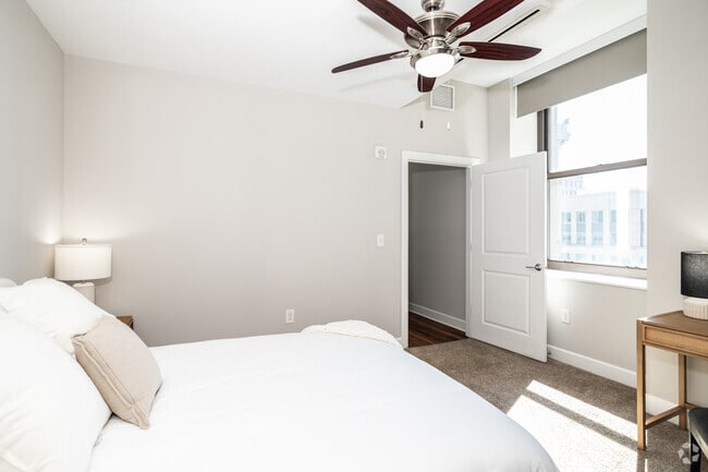 1BR, 1BA - 670SF - I1 - Bedroom