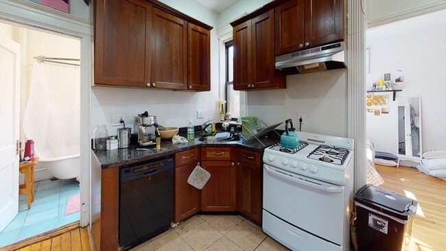 Photo - 39 Hemenway St Unit 14