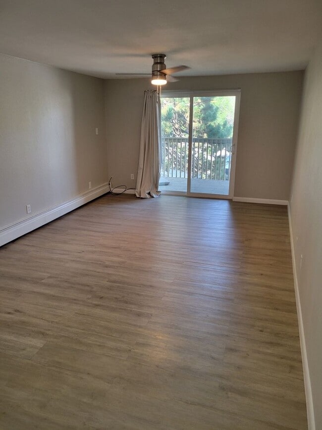 Photo - 1302 S Parker Rd