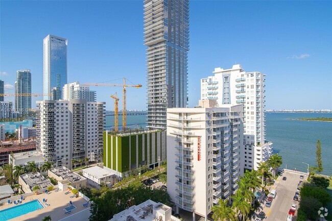 Building Photo - 2150 N Bayshore Dr Unit 1103 Rental