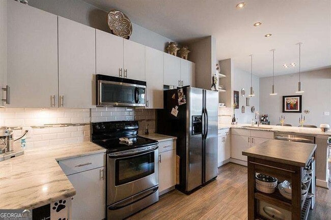 Photo - 5300 Peachtree Rd Unidad 3205